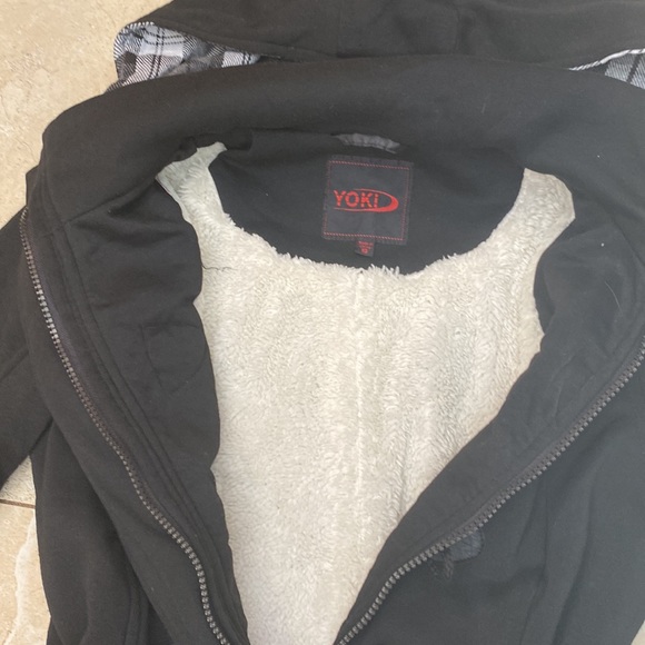 Soft hooded coat - Picture 3 of 5